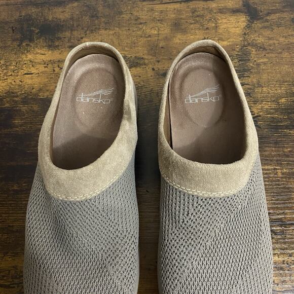Dansko Sondra Slip On Mules Womens Sz 9 Tan Mesh Suede Comfort - Picture 5 of 9
